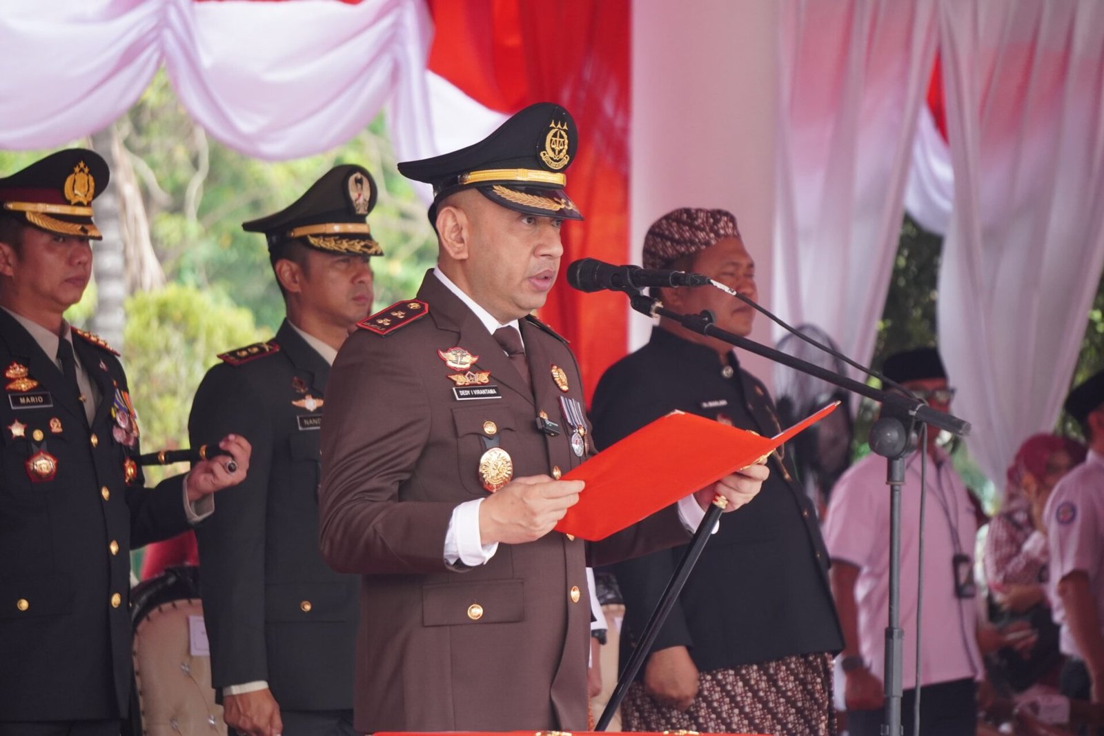 Merajut Asa, Kejari Karawang Hadirkan Kebahagiaan untuk 75 Lansia di HUT RI ke-81