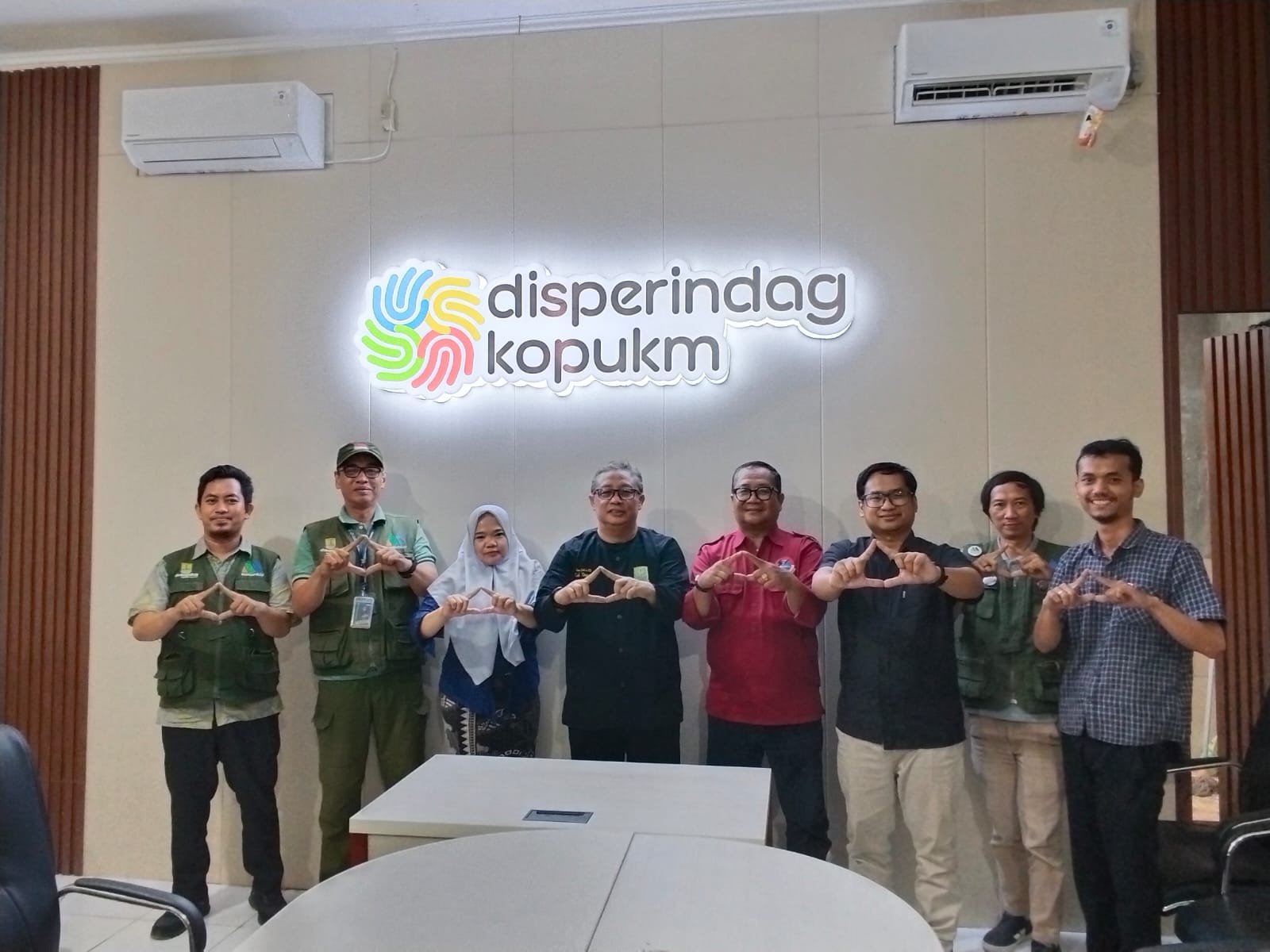 Disperindagkop UKM Karawang dan GOKAR Finalisasi Program Road to Digipreneur Karawang