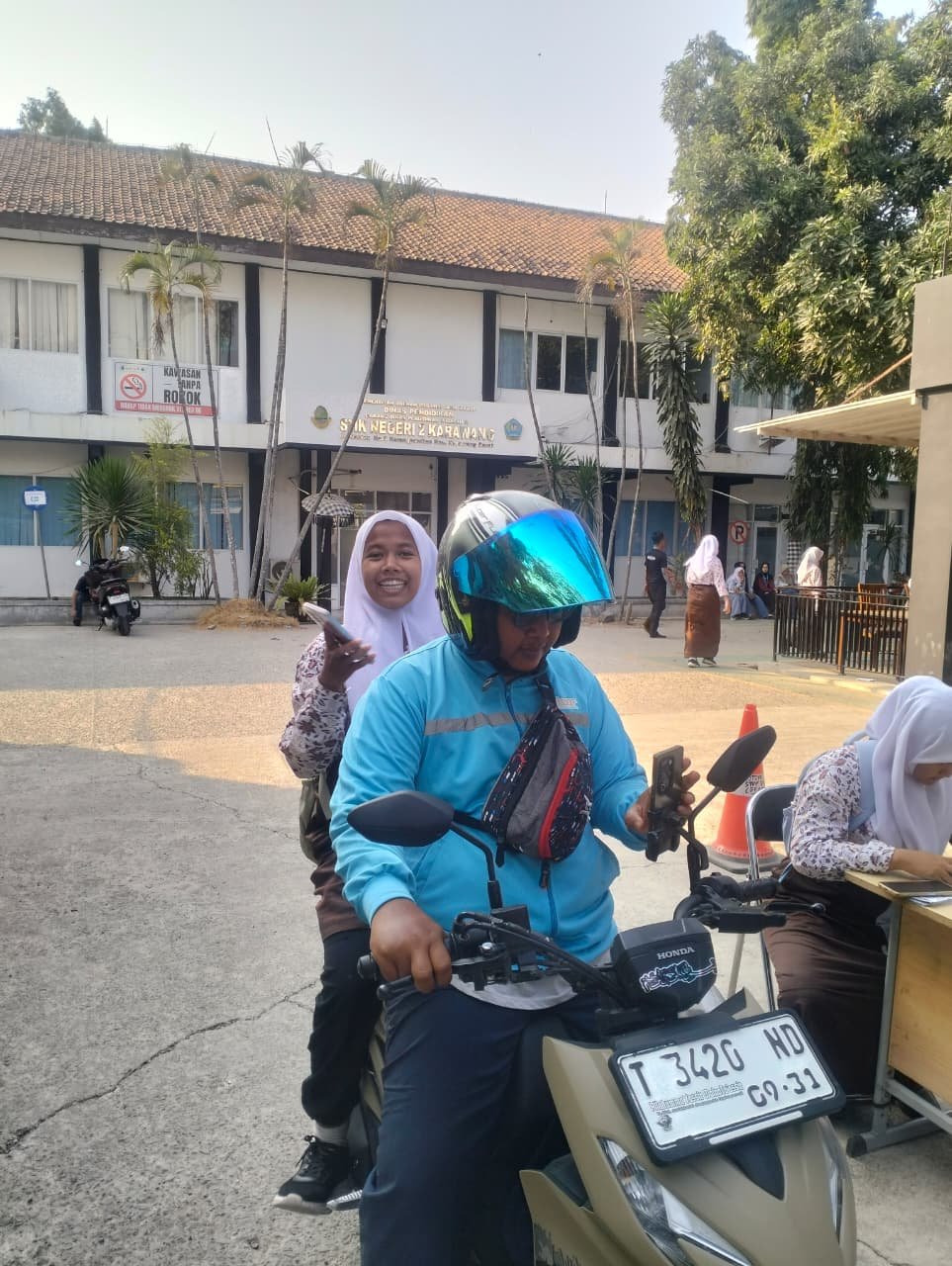 GOKAR Sahabat Sekolah Hadir di SMKN 2 Karawang, Permudah Layanan Antar-Jemput Siswa